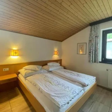 Restaurant-pension Dorfwirt Bad Kleinkirchheim