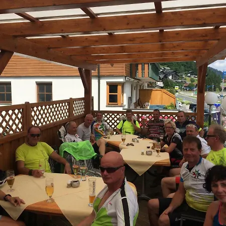 Pensión Restaurant-pension Dorfwirt 2*